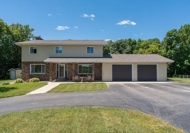1st image of 24100 577th Ln, Mankato, MN 56001 | MLS# 7093608