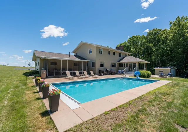 3rd image of 24100 577Th Ln, Mankato, MN 56001 | MLS# 7093608