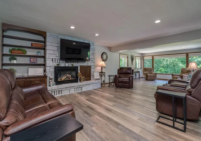 5th image of 24100 577Th Ln, Mankato, MN 56001 | MLS# 7093608