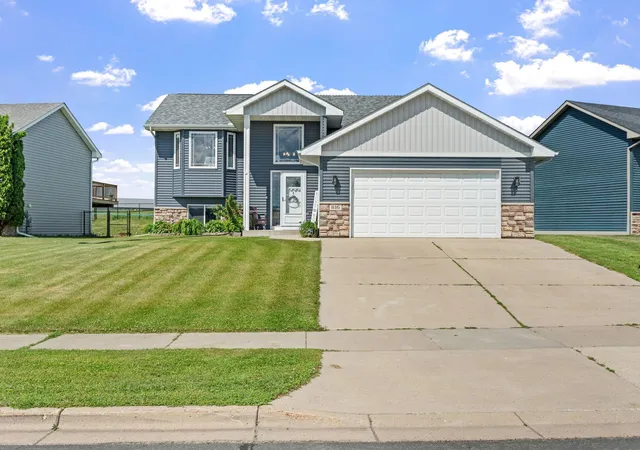 Homes for sale in Waverly, MN | 816 Cologne Ln, Waverly, MN 55390 | MLS# 7093610