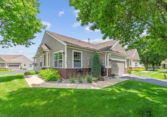 Homes for sale in Victoria, MN | 1004 Victoria Greens Blvd, Victoria, MN 55386 | MLS# 7093676