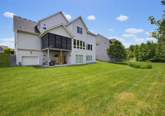 4th image of 6445 Black Berry Ct, Circle Pines, MN 55014 | MLS# 7093715