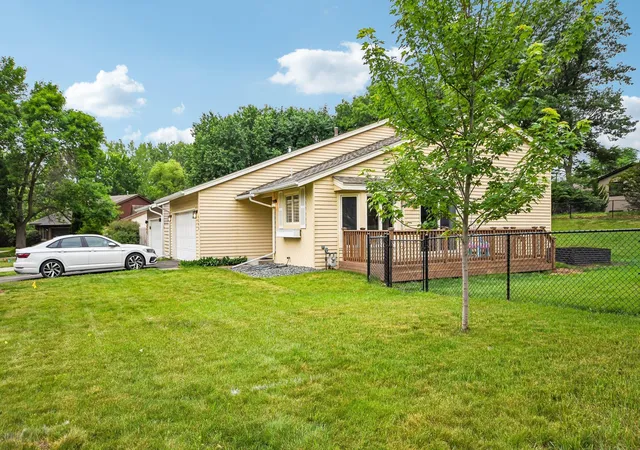 Homes for sale in Shoreview, MN | 5595 Albert St, Shoreview, MN 55126 | MLS# 7093762