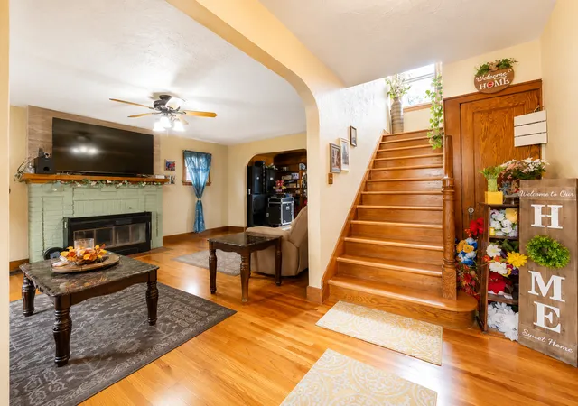 2nd image of 902 4th Ave Sw, Austin, MN 55912 | MLS# 7093778