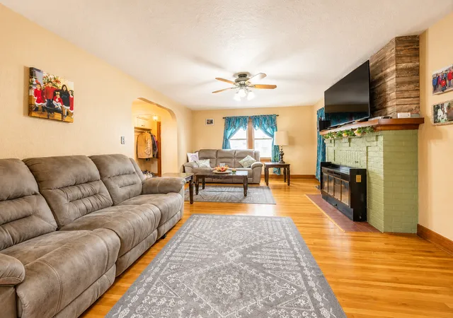 4th image of 902 4Th Ave Sw, Austin, MN 55912 | MLS# 7093778