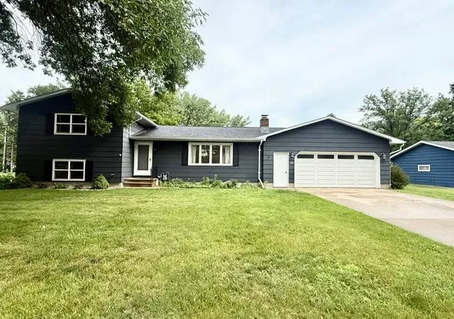 Homes for sale in Redwood Falls, MN | 103 Northwood Dr, Redwood Falls, MN 56283 | MLS# 7093784