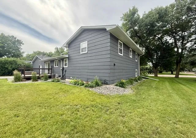 Homes for sale in Redwood Falls, MN | 103 Northwood Dr, Redwood Falls, MN 56283 | MLS# 7093784