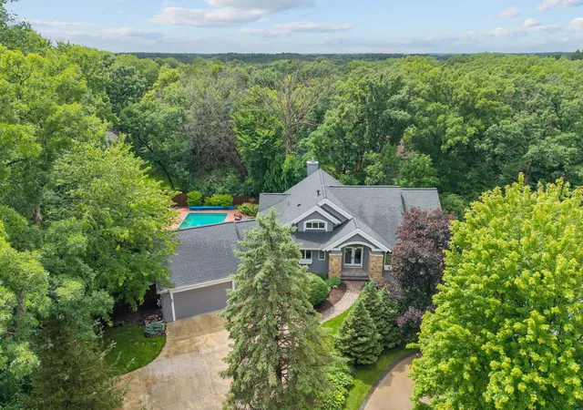 Homes for sale in Minnetonka, MN | 2700 Ashbourne Rd, Minnetonka, MN 55391 | MLS# 7093802