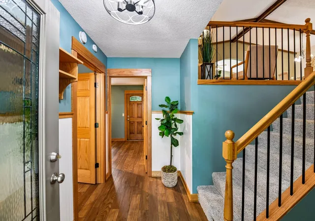 3rd image of 6527 Meadowlark Ln N, Maple Grove, MN 55369 | MLS# 7093810