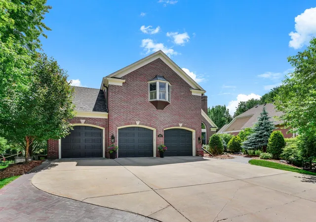 Homes for sale in Edina, MN | 6511 Belmore Ln, Edina, MN 55343 | MLS# 7093811