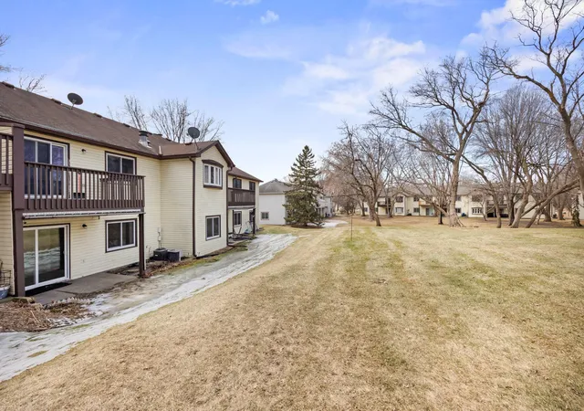 Homes for sale in Vadnais Heights, MN | 1049 Greenhaven Dr, Vadnais Heights, MN 55127 | MLS# 7093823