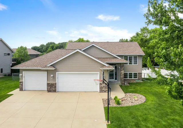 1st image of 2575 Stony Creek Dr, Owatonna, MN 55060 | MLS# 7093826
