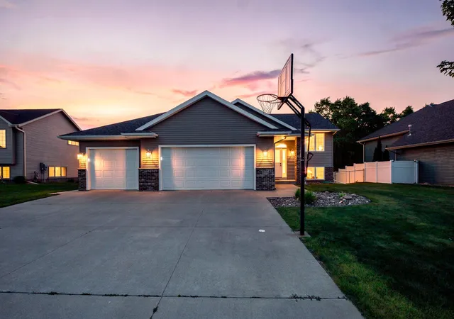 45th image of 2575 Stony Creek Dr, Owatonna, MN 55060 | MLS# 7093826