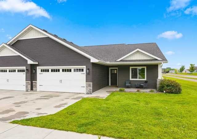 2nd image of 1581 Keanan Ln, Altoona, WI 54720 | MLS# 7093842