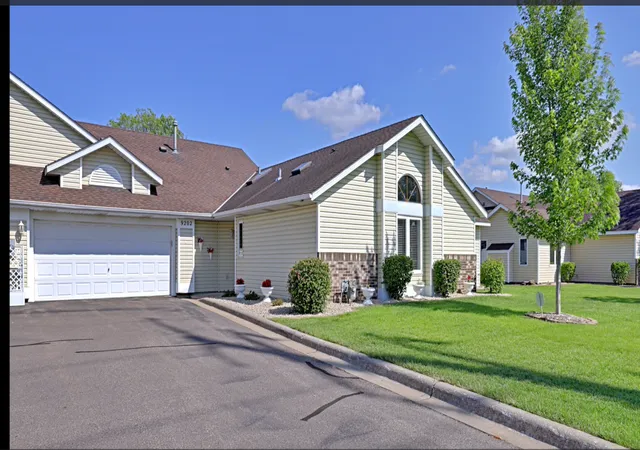 2nd image of 9202 Windsor Ter, Brooklyn Park, MN 55443 | MLS# 7093872