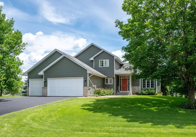 1st image of 13522 Oakwood Dr, Rogers, MN 55374 | MLS# 7093878