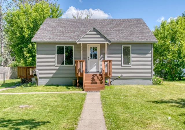 1st image of 207 Ne 7th St, Grand Rapids, MN 55744 | MLS# 7093884