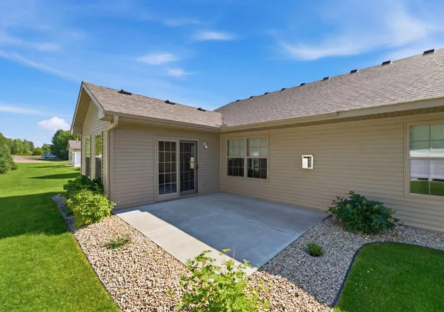 Photo 3 of Townhouse for sale at 1703 8th Avenue N, Princeton, MN 55371 | MLS# 7093916 | Listing updated on 2026-08-27