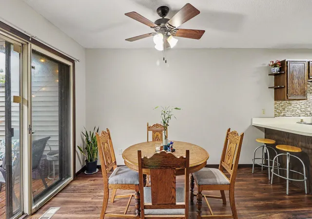 4th image of 4490 Woodgate Pt, Saint Paul, MN 55122 | MLS# 7093993