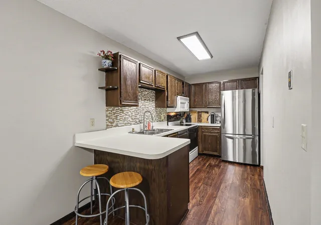 5th image of 4490 Woodgate Pt, Saint Paul, MN 55122 | MLS# 7093993