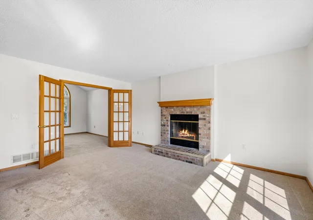 Homes for sale in Woodbury, MN | 952 Moonlight Dr, Woodbury, MN 55125 | MLS# 7093999