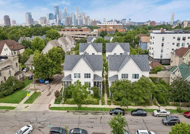 2nd image of 724 E 25th St, Minneapolis, MN 55404 | MLS# 7094027