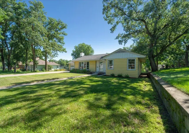2nd image of 110 Main St N, Sauk Centre, MN 56378 | MLS# 7094038
