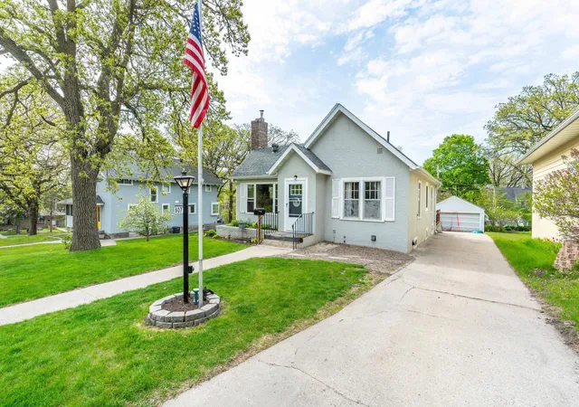 Homes for sale in Fergus Falls, MN | 607 W Summit Ave, Fergus Falls, MN 56537 | MLS# 7094086