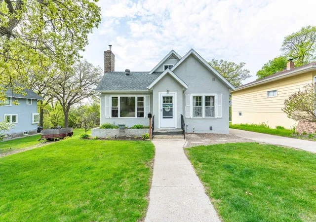 Homes for sale in Fergus Falls, MN | 607 W Summit Ave, Fergus Falls, MN 56537 | MLS# 7094086