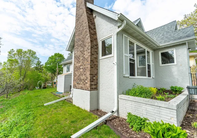 Homes for sale in Fergus Falls, MN | 607 W Summit Ave, Fergus Falls, MN 56537 | MLS# 7094086