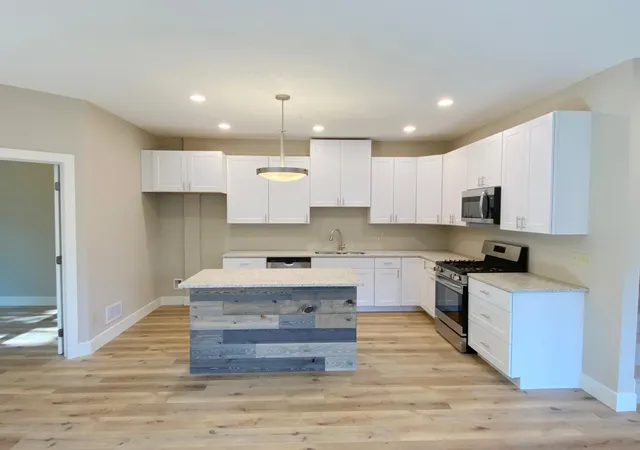 5th image of 6060 Boulder Ridge Dr, Rockford, MN 55373 | MLS# 7094091
