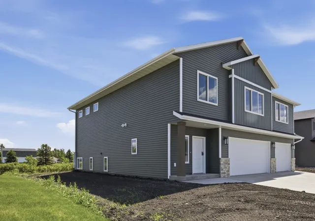 2nd image of 10342 Burgundy Dr, Horace, ND 58047 | MLS# 7094131