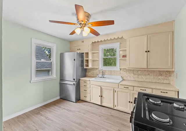 4th image of 439 7Th Ave S, South Saint Paul, MN 55075 | MLS# 7094146
