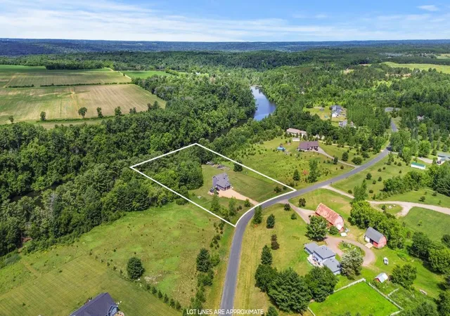 39th image of 1998 57th St, Somerset, WI 54025 | MLS# 7094213