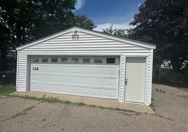 4th image of 128 4Th Ave S, South Saint Paul, MN 55075 | MLS# 7094225