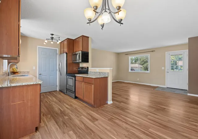 Photo 4 of Sale Pending at 16860 Foliage Ave W, Rosemount, MN 55068 | MLS# 7094295 | Listing updated on 2026-09-14