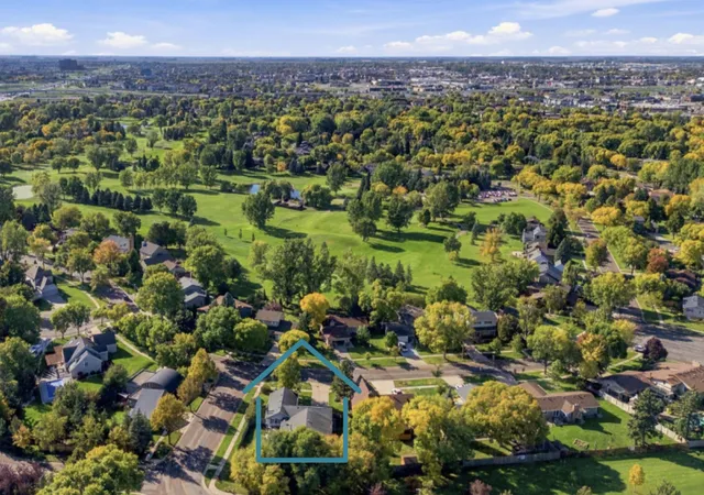 Photo 2 of Single family home for sale at 57 Prairiewood Dr S, Fargo, ND 58103 | MLS# 7094309 | Listing updated on 2026-10-01