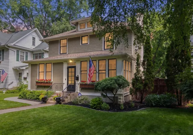 4th image of 2129 Carroll Ave, Saint Paul, MN 55104 | MLS# 7094319