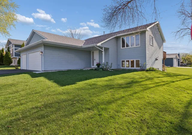 4th image of 1193 Shawmut St S, Shakopee, MN 55379 | MLS# 7094327