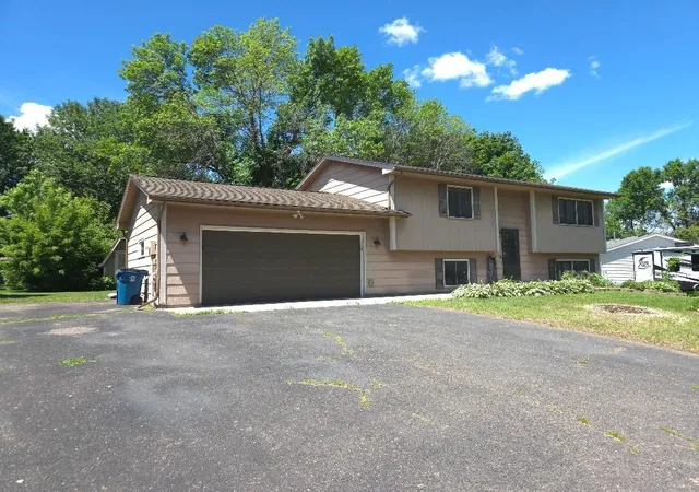 Homes for sale in Albertville, MN | 5627 Lannon Ave Ne, Albertville, MN 55301 | MLS# 7094382