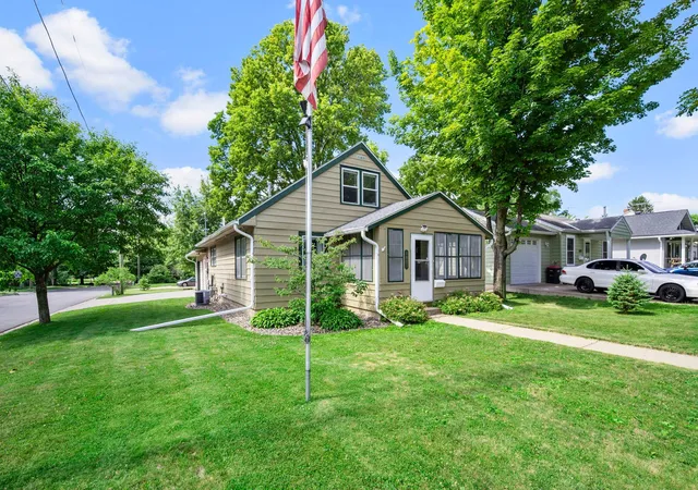 1st image of 1801 W 7th St, Red Wing, MN 55066 | MLS# 7094391