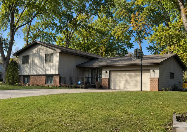 Homes for sale in Plymouth, MN | 6090 Goldenrod Ln N, Plymouth, MN 55442 | MLS# 7094406