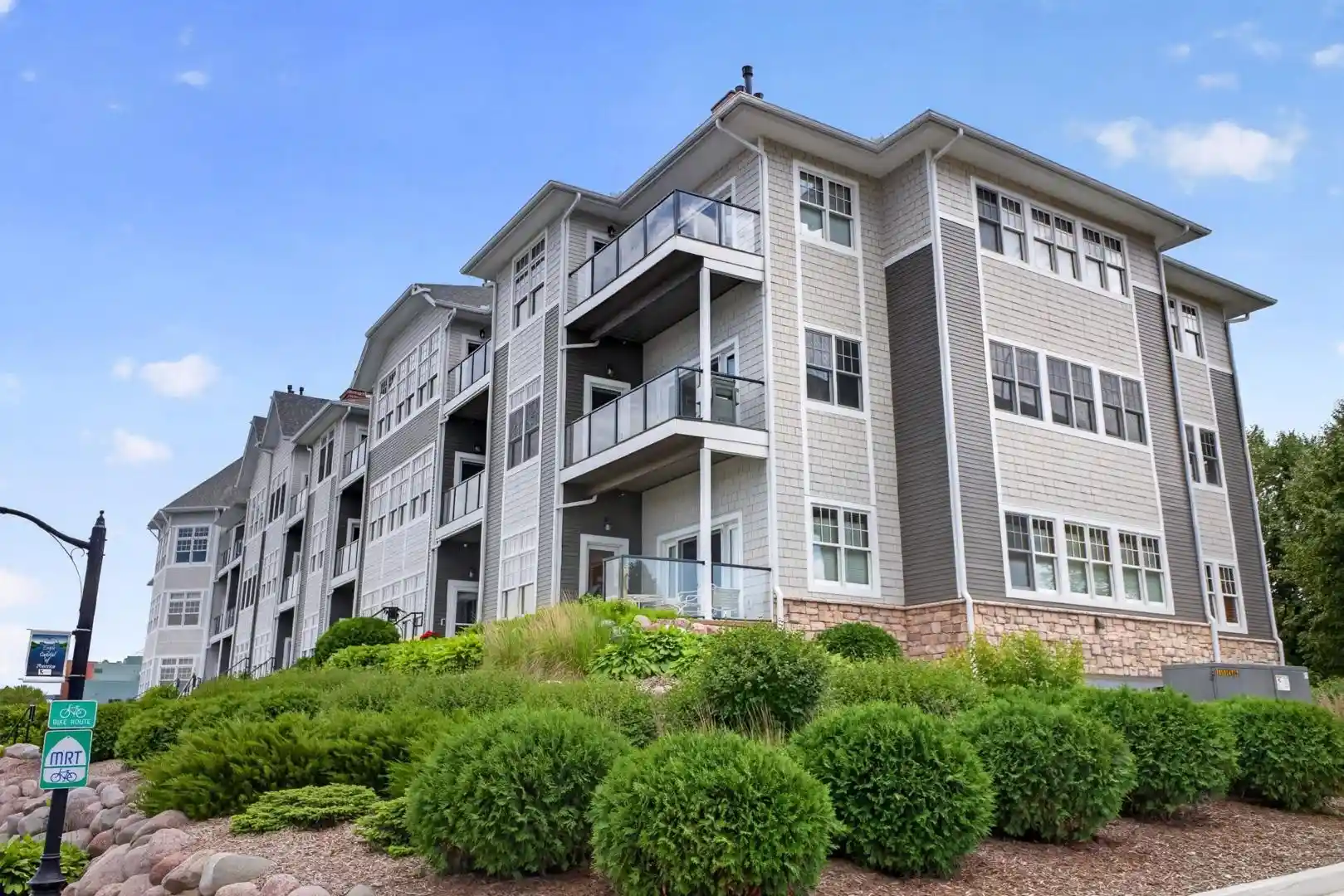 Listing Photo 2 - Condo for sale in 225 Lawrence Blvd W located at 225 Lawrence Blvd W, Wabasha, MN 55981 - Unit #301