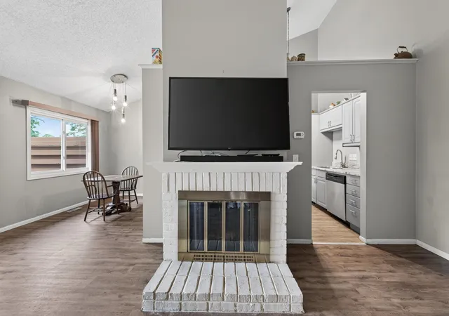 4th image of 324 Shawnee Trl, Shakopee, MN 55379 | MLS# 7094418