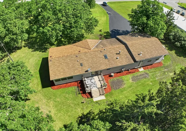 Homes for sale in New London, MN | 7001 County Road 40 Ne, New London, MN 56273 | MLS# 7094443