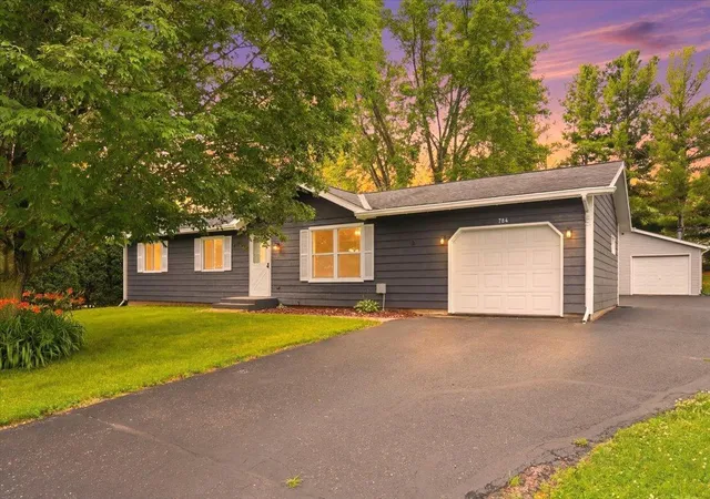Homes for sale in New Richmond, WI | 784 Paperjack Dr, New Richmond, WI 54017 | MLS# 7094444
