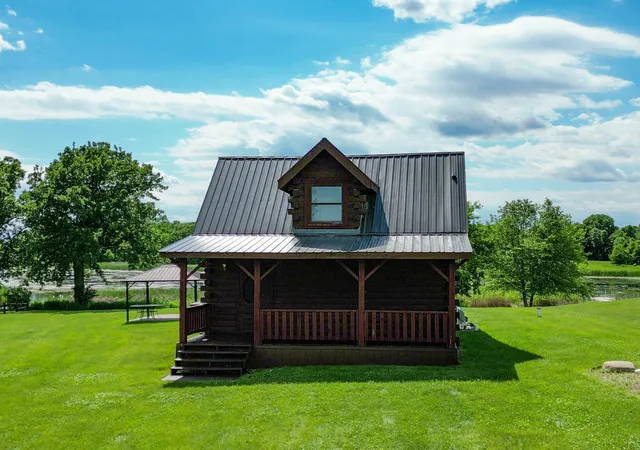 1st image of 32410 Starland Shore Dr, Dent, MN 56528 | MLS# 7094462