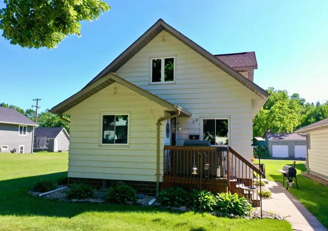 Photo 3 of Single family home for sale at 218 1st Street NE, Clara City, MN 56222 | MLS# 7094466 | Listing updated on 2026-09-20