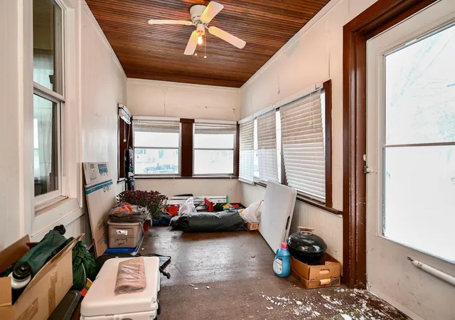 2nd image of 1051 W King St, Winona, MN 55987 | MLS# 7094473