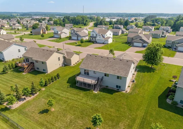 3rd image of 334 Cypress St, Somerset, WI 54025 | MLS# 7094491